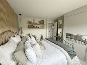 Photo 21- click for photo gallery